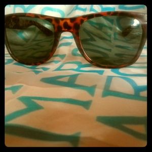 Ray-Ban Wayfarer classic sunglasses